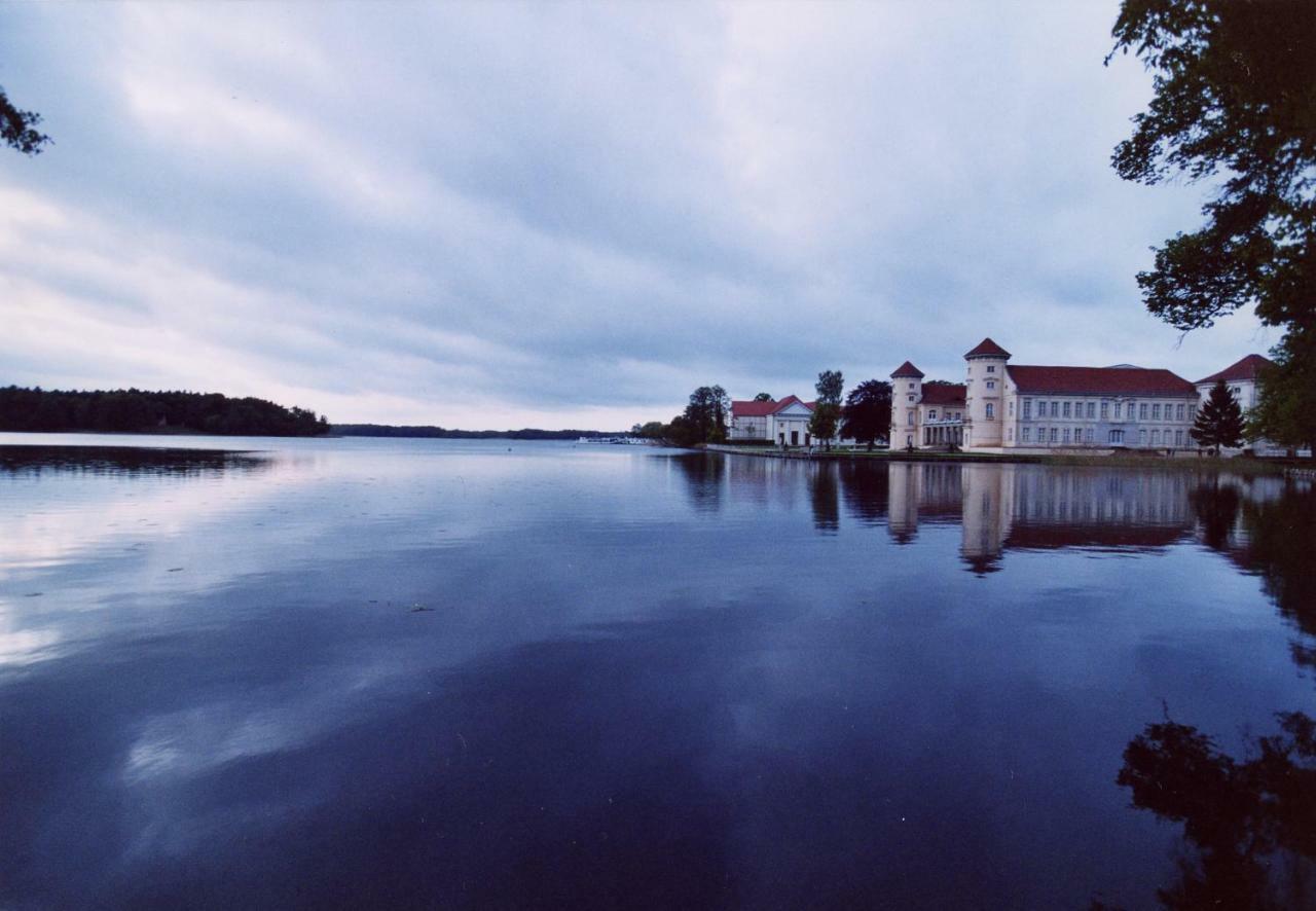 Marstall Im Schlosspark Rheinsberg Luaran gambar
