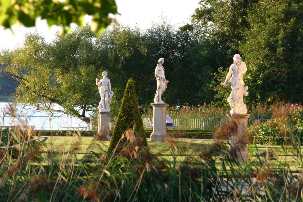 Marstall Im Schlosspark Rheinsberg Luaran gambar